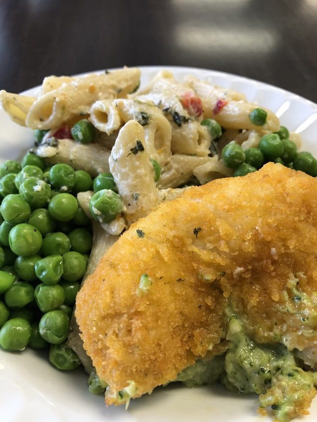 Sodium-controlled Meals... - 02 Broccoli Cheese Stuffed Chicken