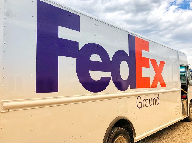 Track Your Package - FedEx c 1