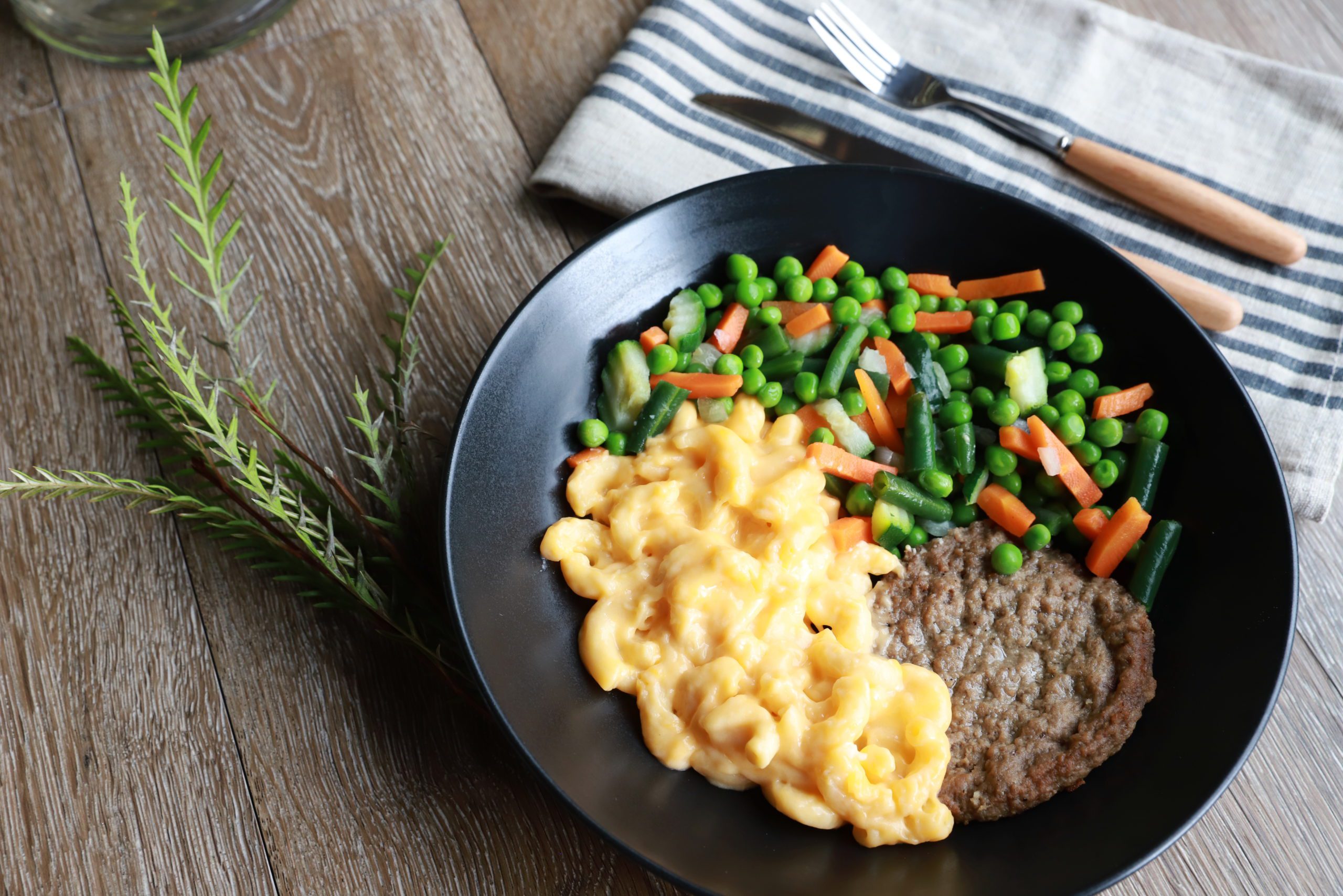 23 Chopped Steak with Mac & Cheese - image 25 scaled